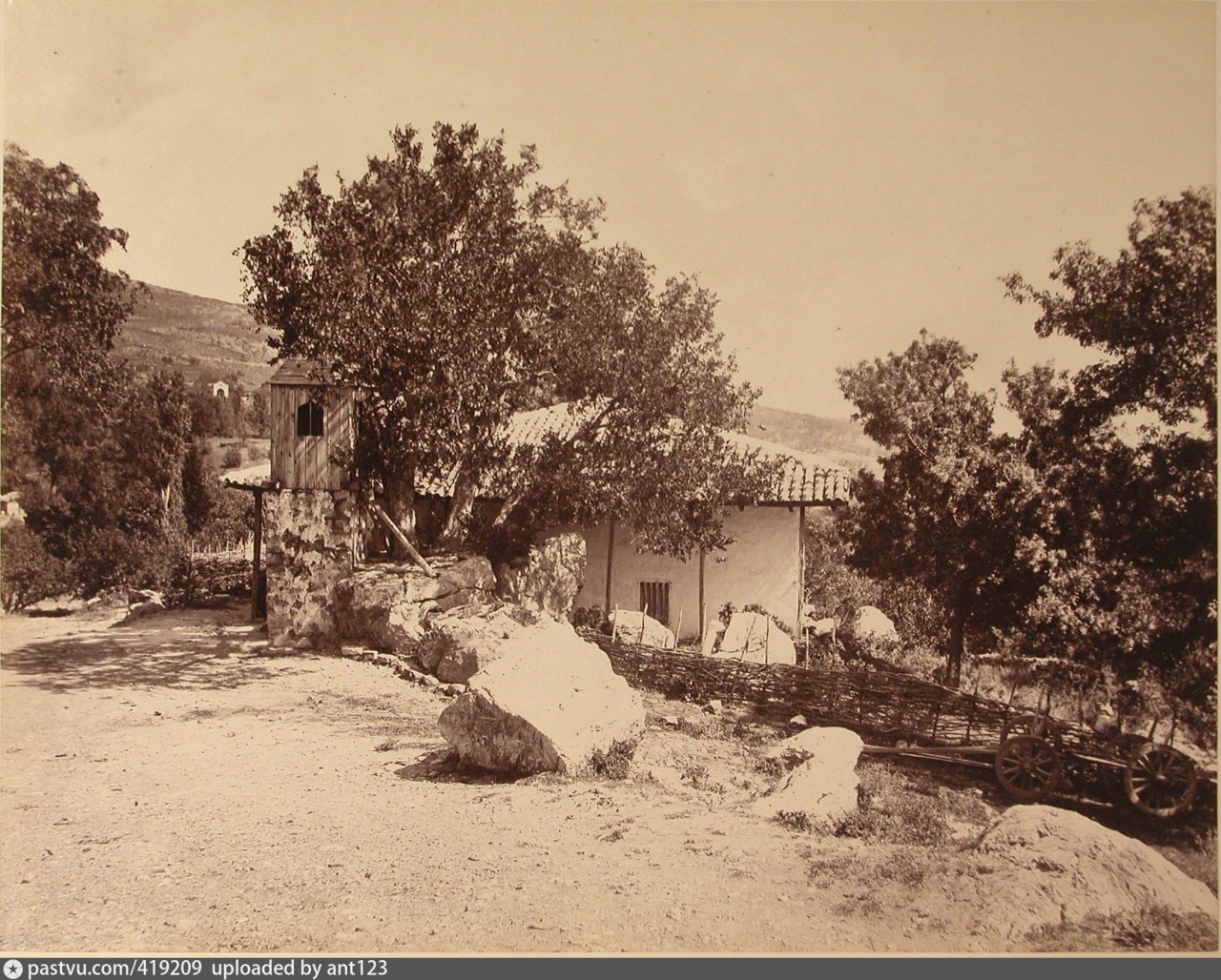 Мечеть в Симеизе. Фото сделано в период между 1865 и 1875 гг